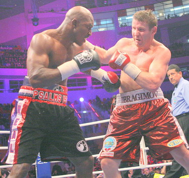 Ibragimov beats Holyfield